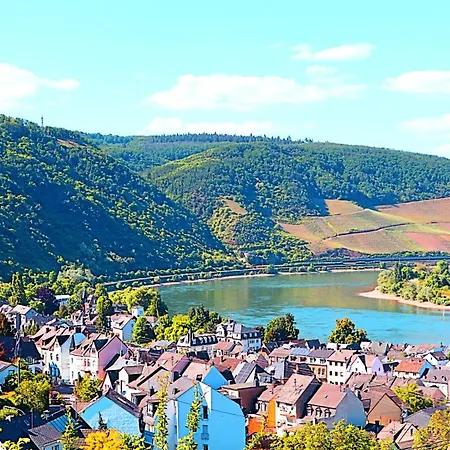Holiday Rhein 4 Apartamento *