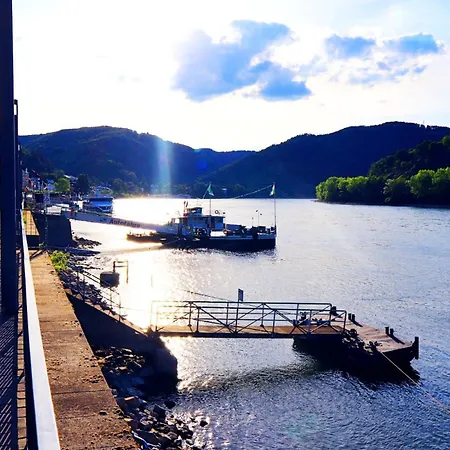 Rhein 4 * 보파르트